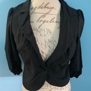 Cute black 3/4 sleeves blazer